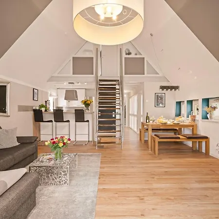 Wohlfuehlloft Seekretzer Mit Privatem Seezugang Friedrichshafen Extérieur photo